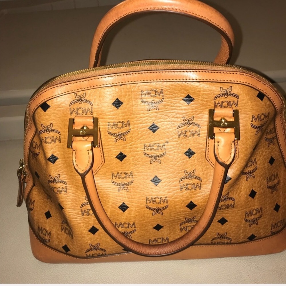 MCM Medium Heritage Canvas Bowling Bag in Cognac - Picture 4 of 16